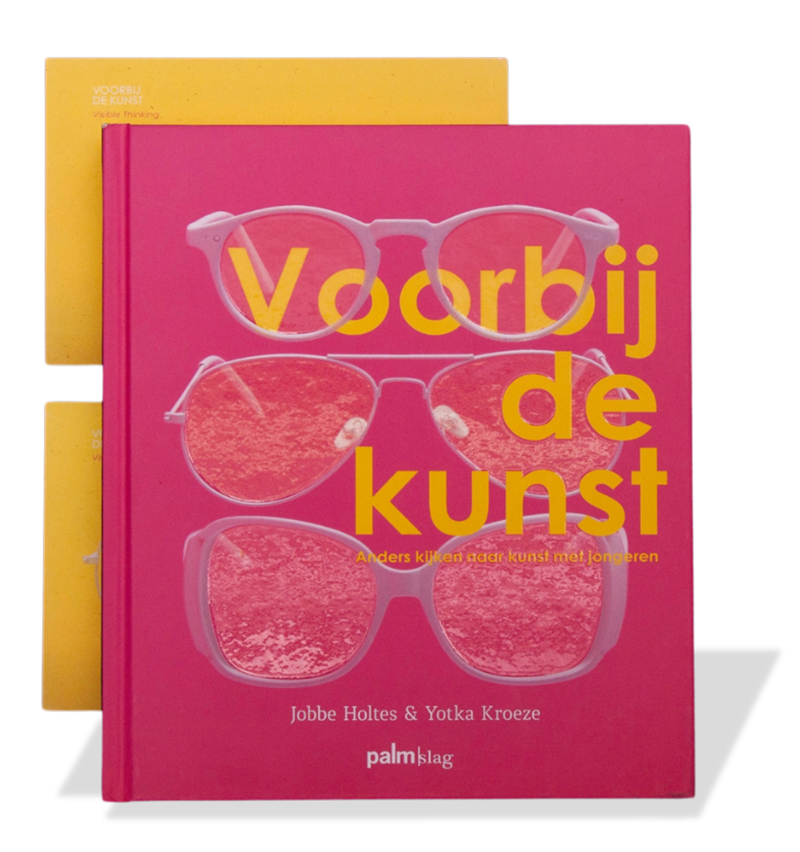 ‘Voorbij de kunst’ (2018) door Jobbe Holtes en Yotka Kroeze, over anders kijken naar kunst met jongeren. Het boek bespreekt de methoden Visual Thinking Strategies, Visible Thinking en Art Based Learning, voorzien van praktische opdrachten en voorbeelden. Gericht op docenten in het voortgezet kunstonderwijs en museumeducatoren.